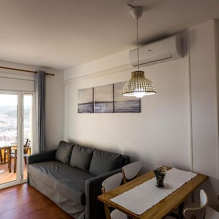 Apartamento Pie De Playa-Wifi Free Apartment L' Escala Luaran gambar