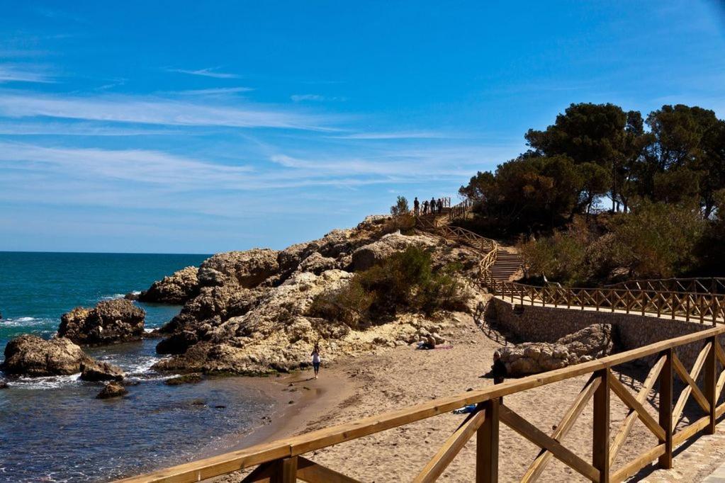 Apartamento Pie De Playa-Wifi Free L' Escala Luaran gambar